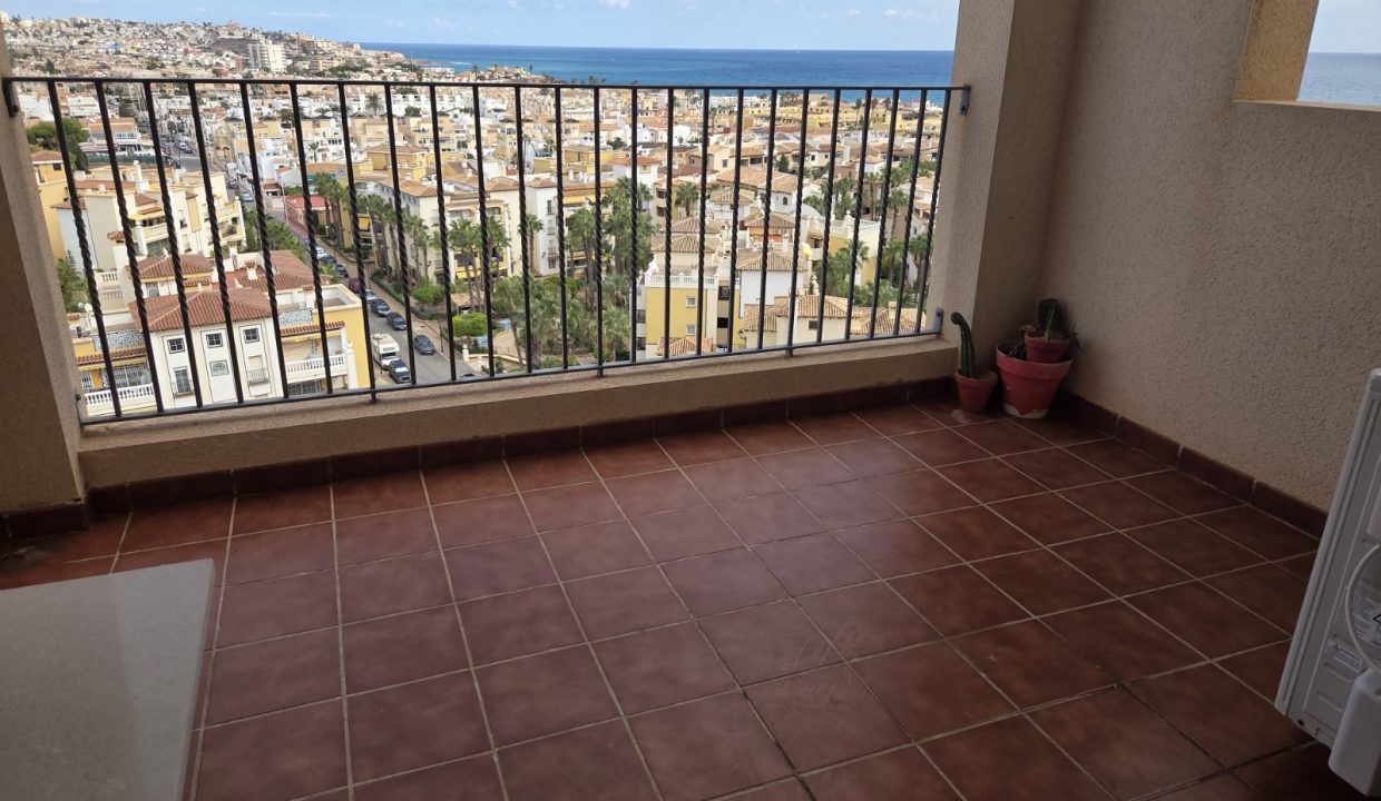 20251001_121835_copy_1600x1200