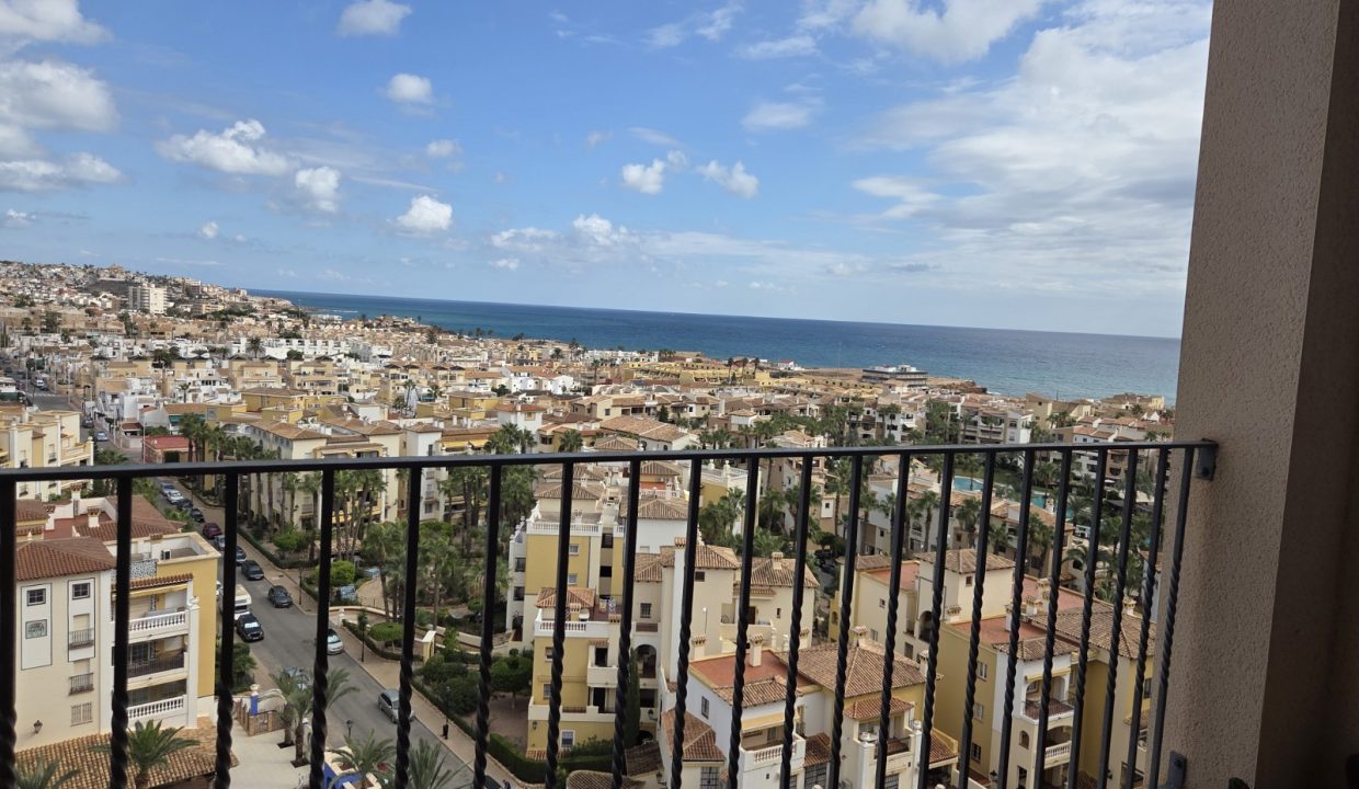 20251001_121842_copy_1600x1200