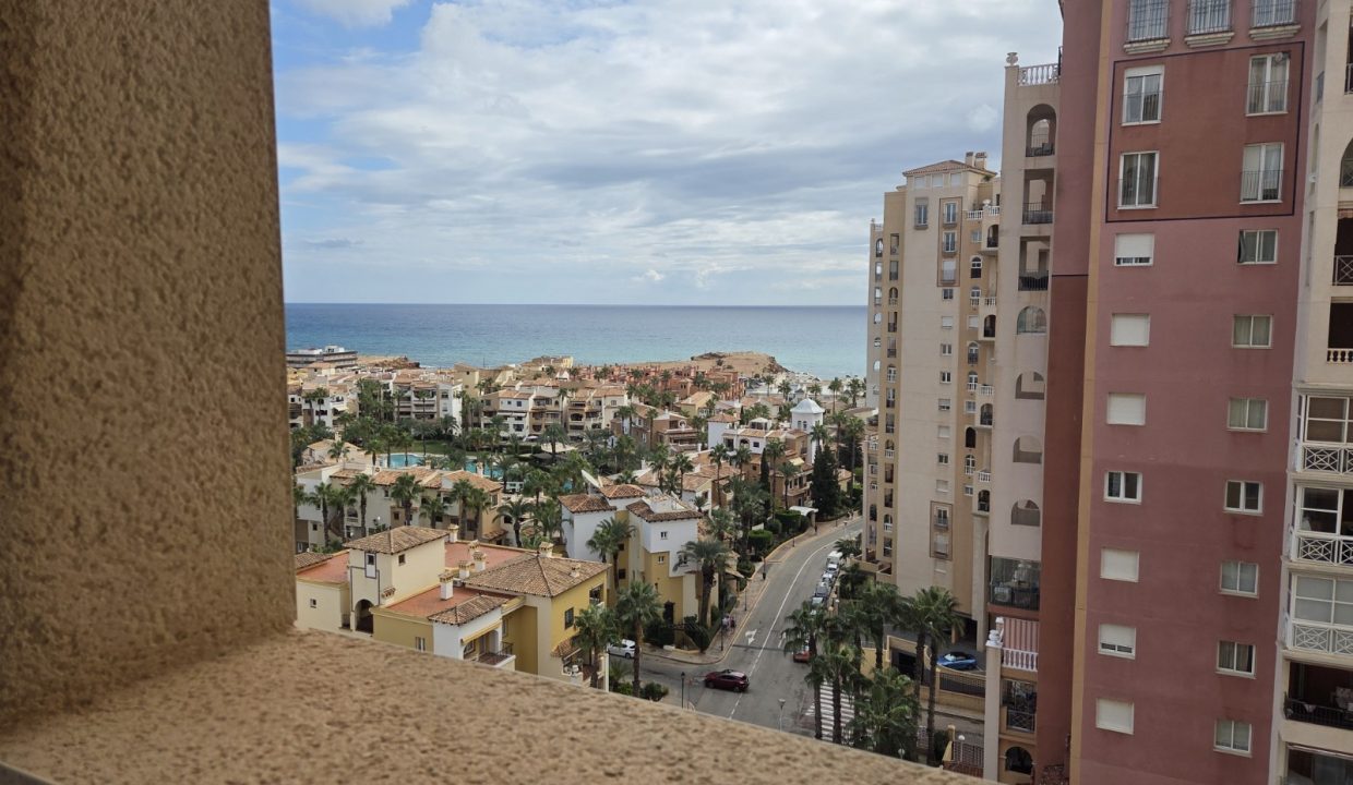 20251001_121854_copy_1600x1200