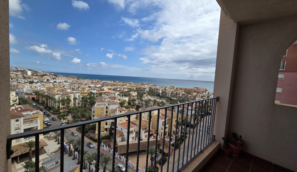 20251001_121912_copy_1600x1200