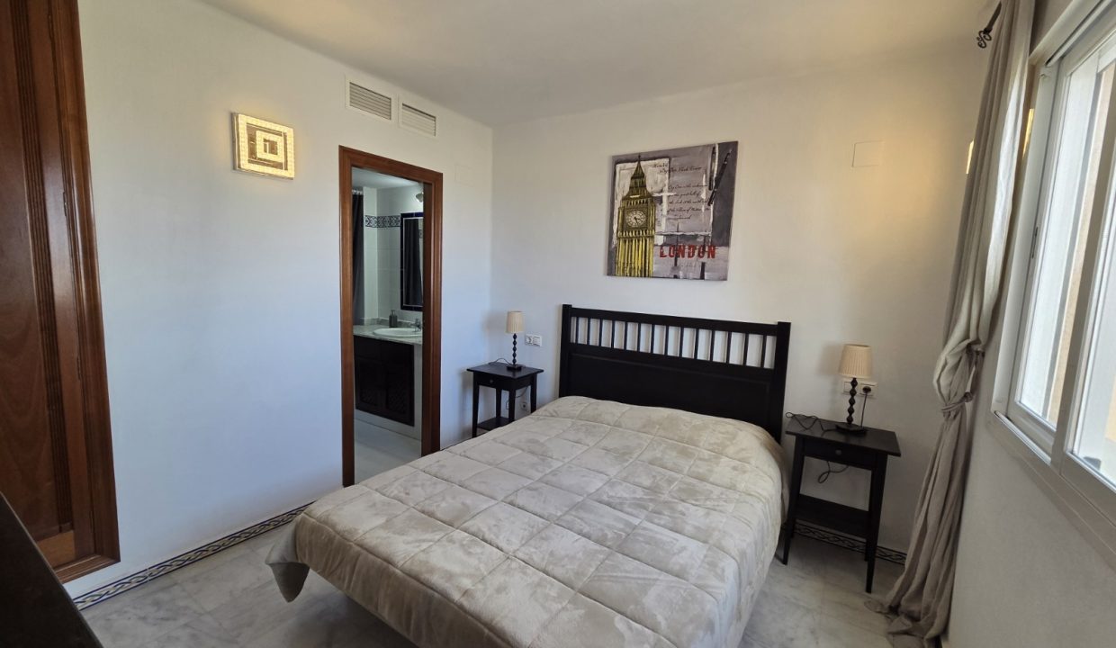 20251001_122143_copy_1600x1200