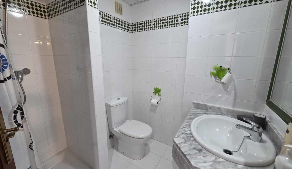 20251001_122325_copy_1600x1200